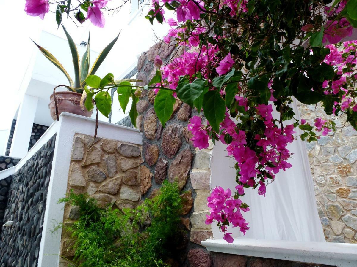 Bougainvillea Suites Kamári Extérieur photo