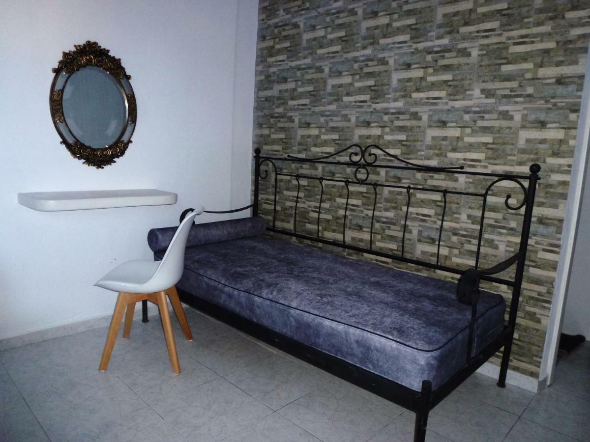 Bougainvillea Suites Kamári Extérieur photo