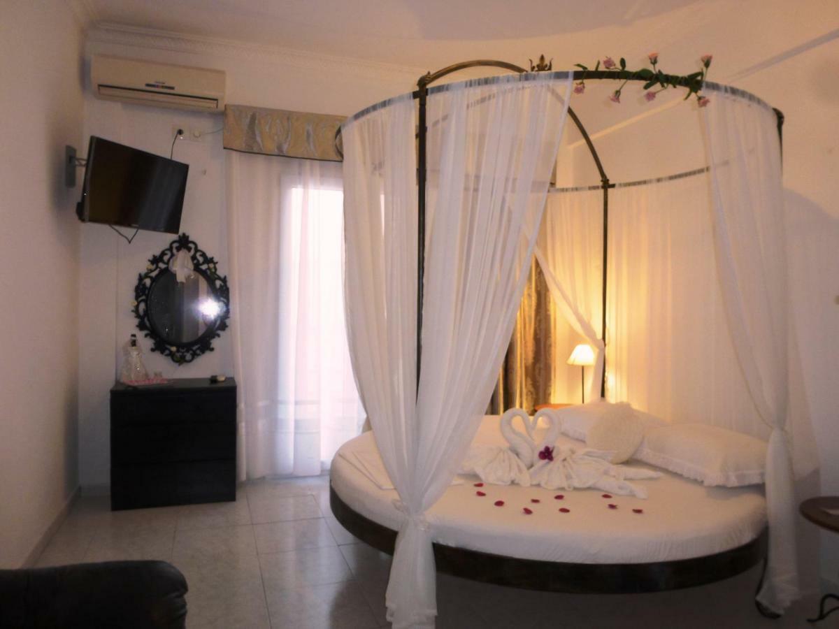 Bougainvillea Suites Kamári Extérieur photo