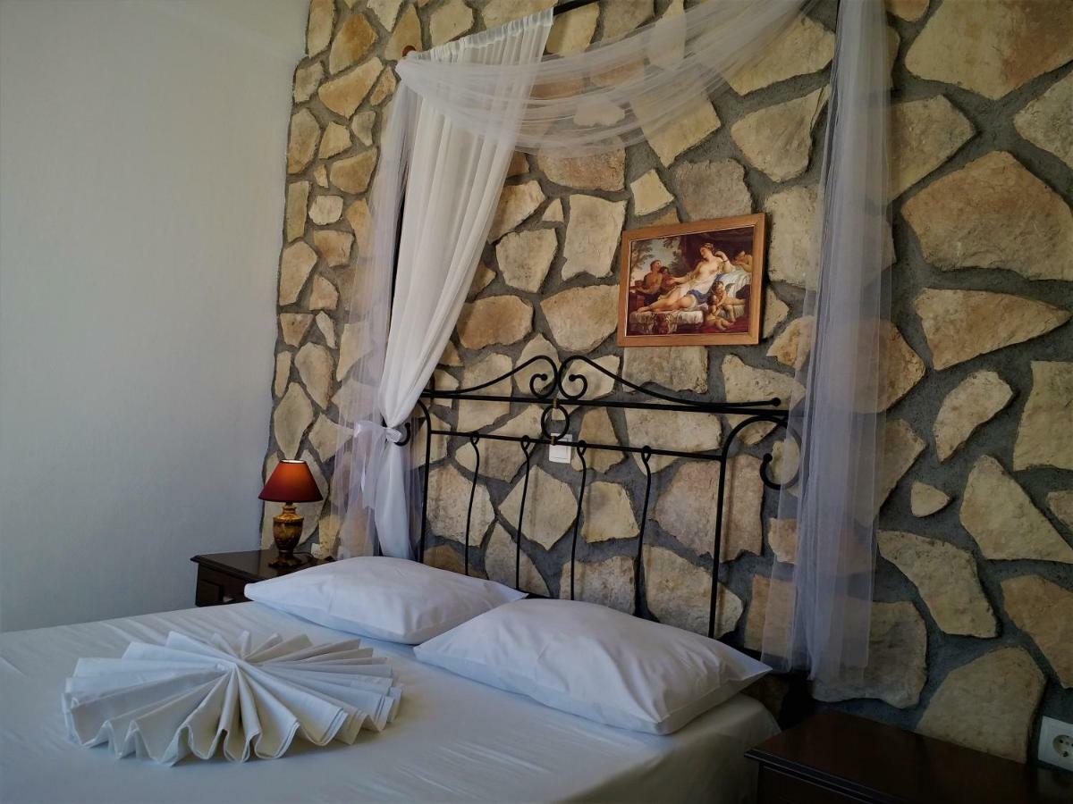 Bougainvillea Suites Kamári Extérieur photo